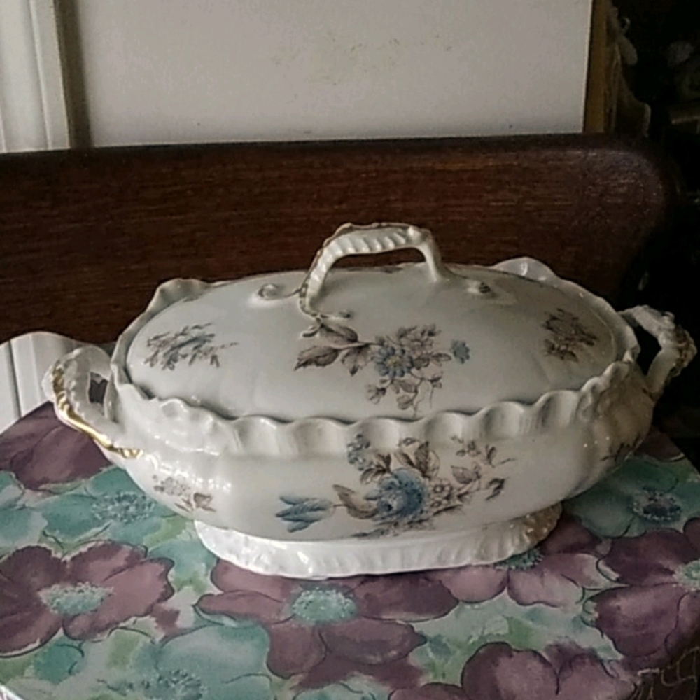 Limoges Vtg Porcelain Tureen